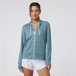 NWOT Halo Performance Hoodie 2.0
Women's DreamKnit™ Hoodie
